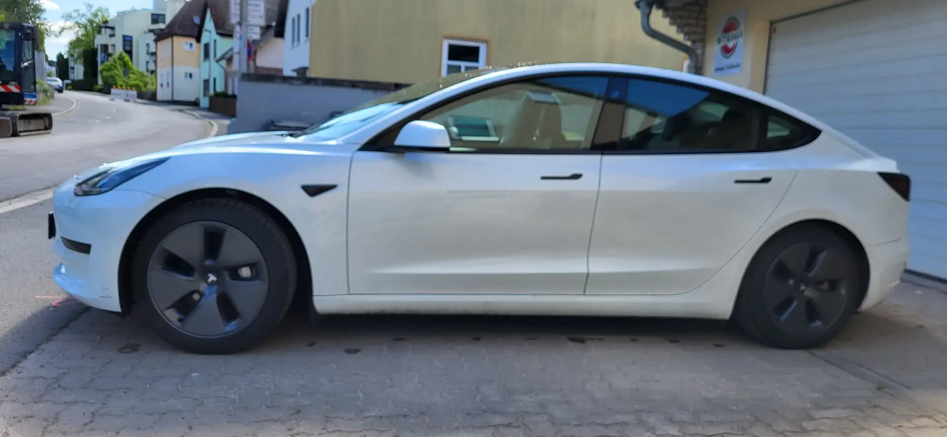 Tesla Model 3 RWD **NEUER AKKU GETAUSCHT BEI TESLA** Weiß - 2
