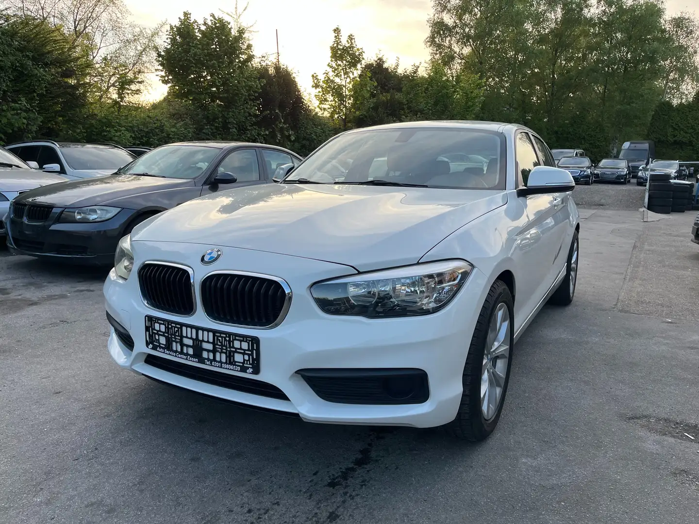 BMW 118 118 i Weiß - 1