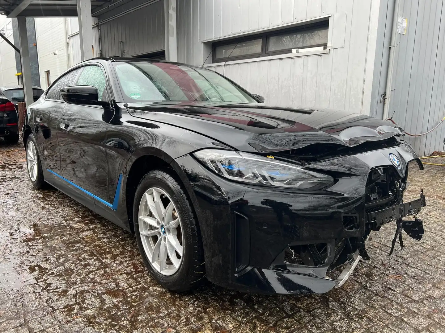 BMW i4 Gran Coupe 40 eDrive 250kW 83,9kWh AHK LHZ Zwart - 1