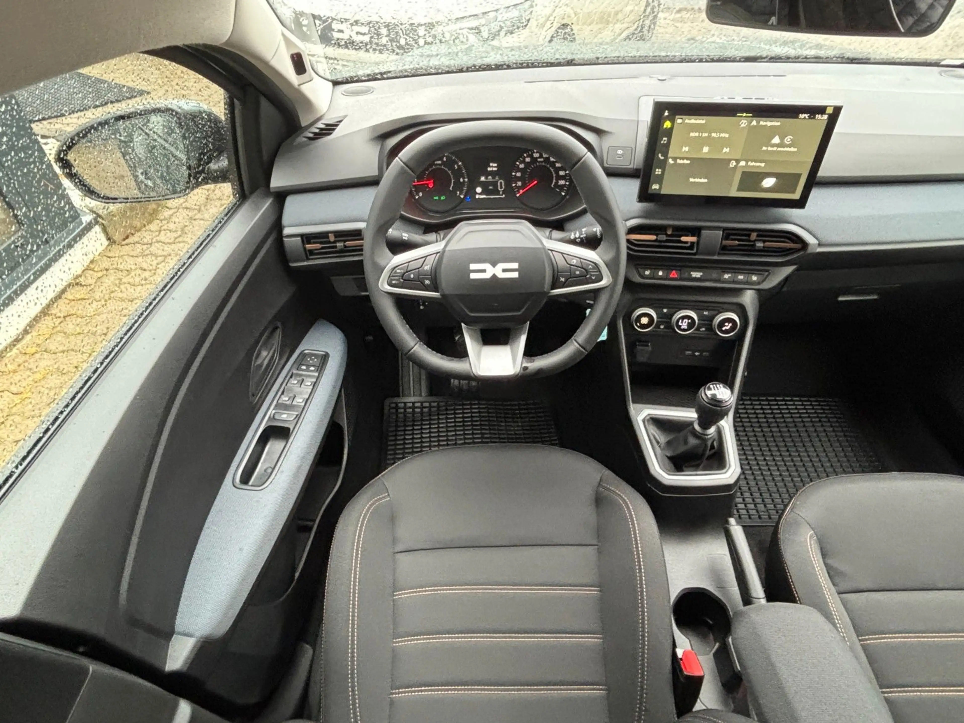 Dacia Sandero Stepway Expression TCe 110 — photo 10