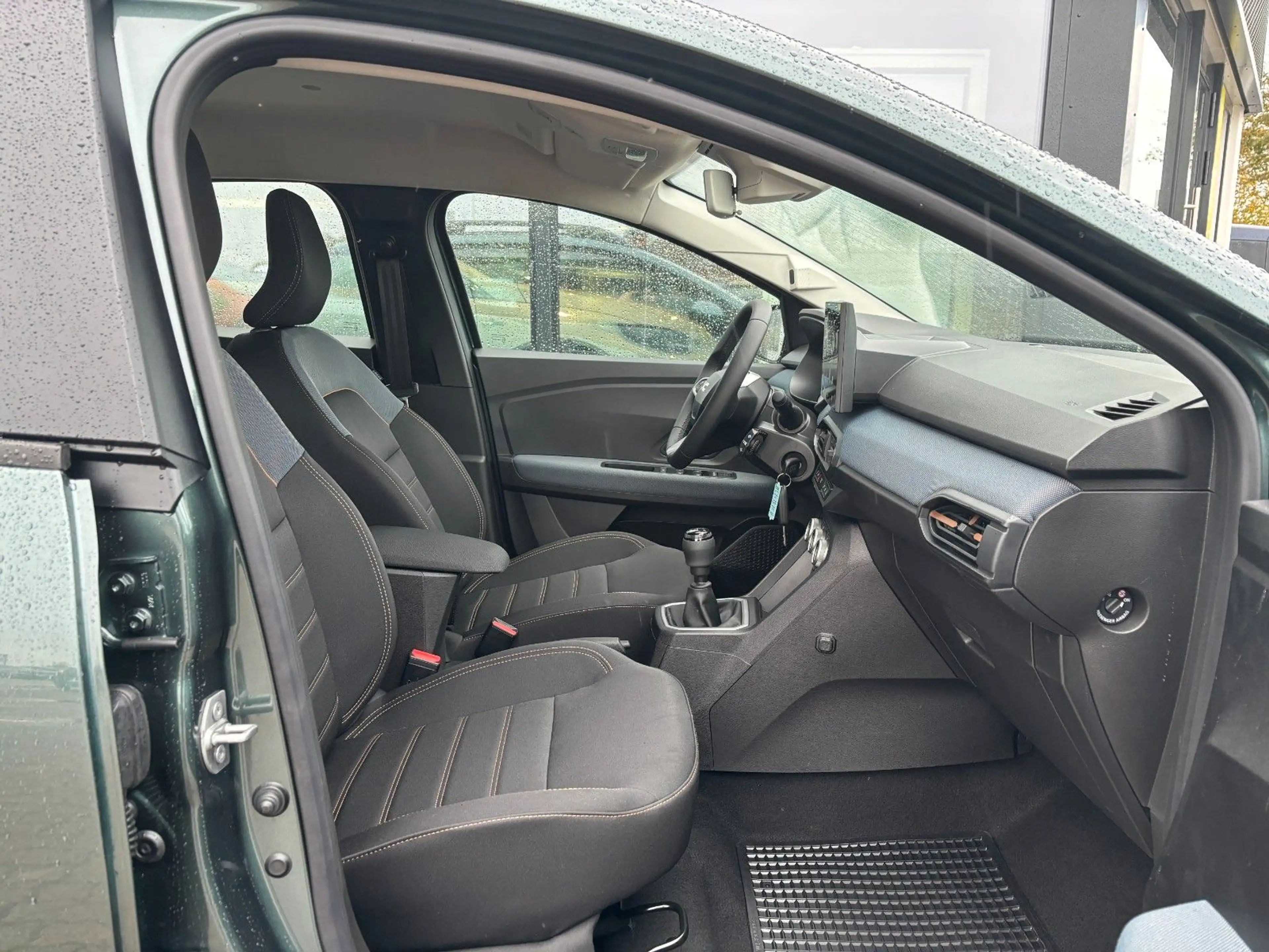 Dacia Sandero Stepway Expression TCe 110 — photo 11
