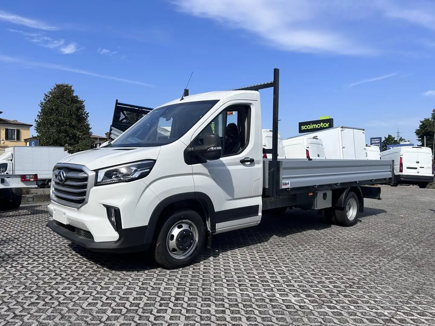 Maxus Deliver 9 2.0 crdi 150cv L4 cab rwd r.gem. Bianco - 1