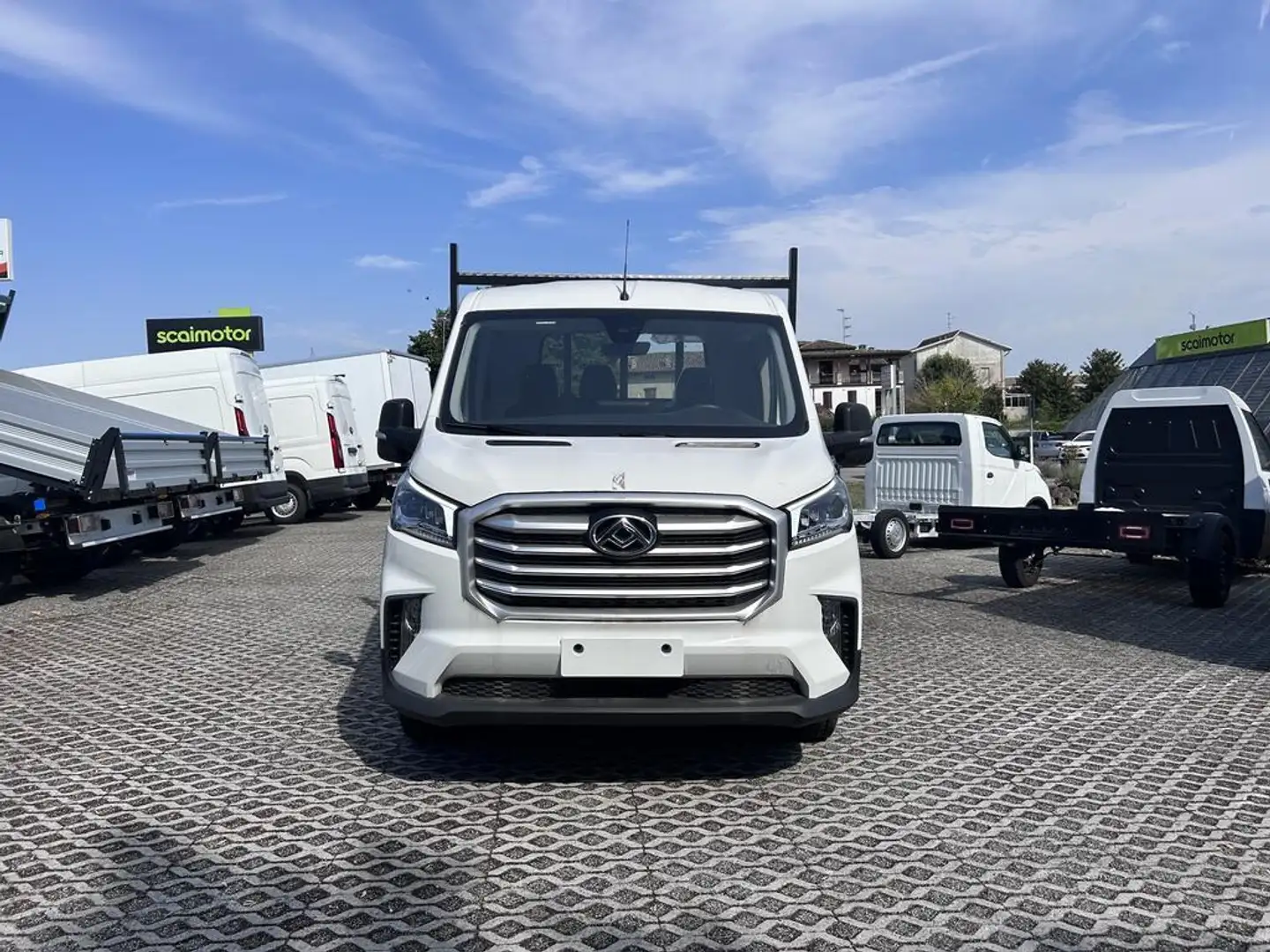 Maxus Deliver 9 2.0 crdi 150cv L4 cab rwd r.gem. Bianco - 2
