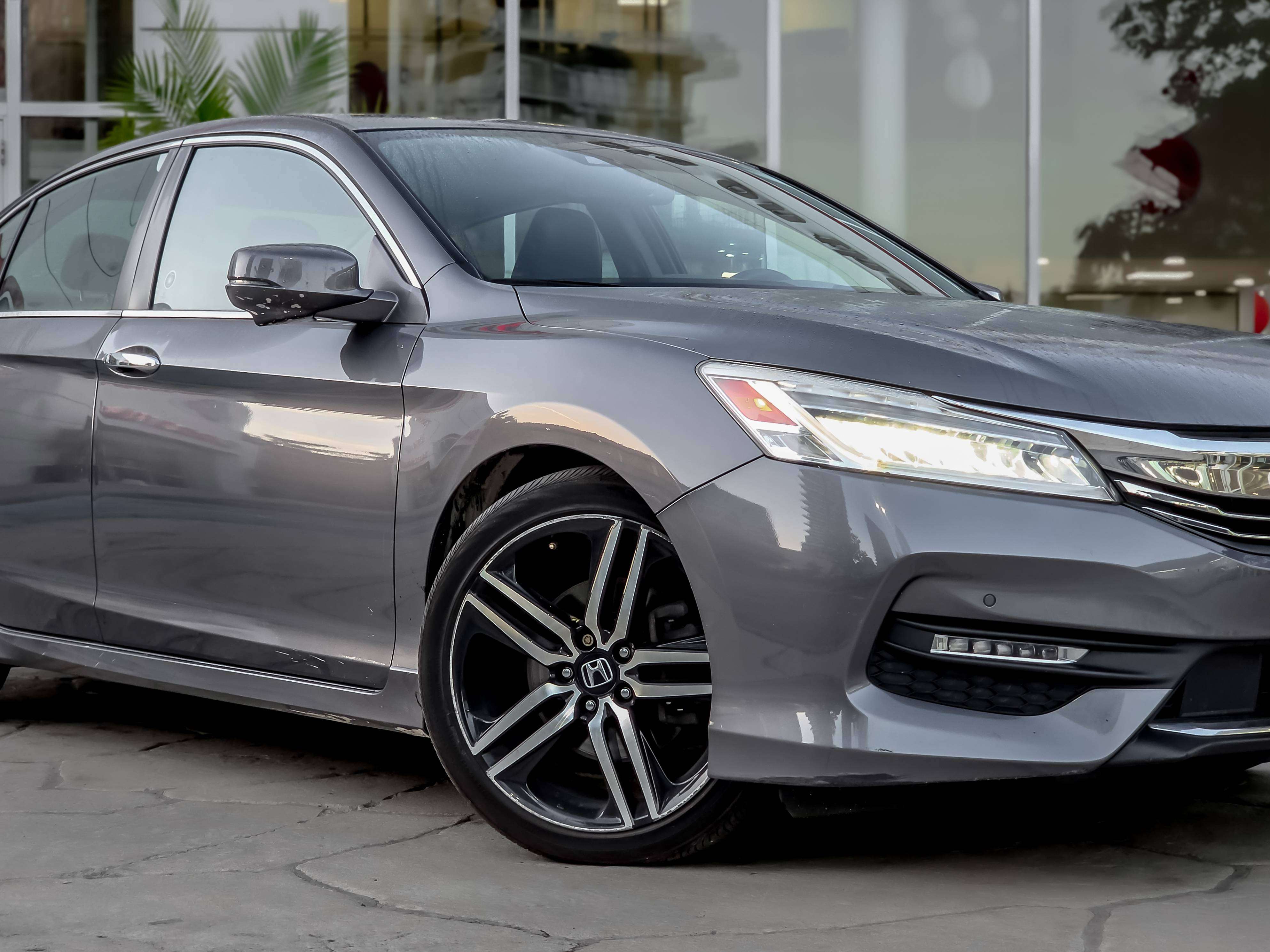 2016 Honda Accord 4dr I4 CVT Touring | Leather | Sunroof | Alloys — снимка 1
