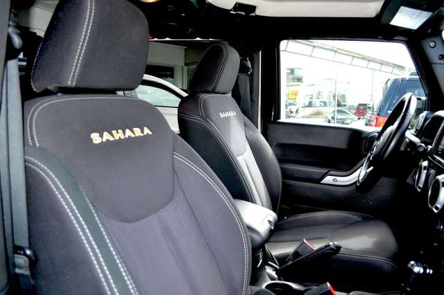 Jeep Wrangler 3,6L Unlimited Sahara 4WD, Automatik