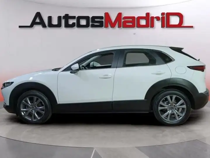 Mazda CX-30 2025, foto 4