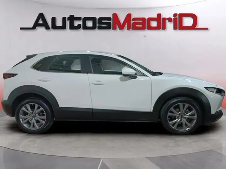 Mazda CX-30 2025, foto 9