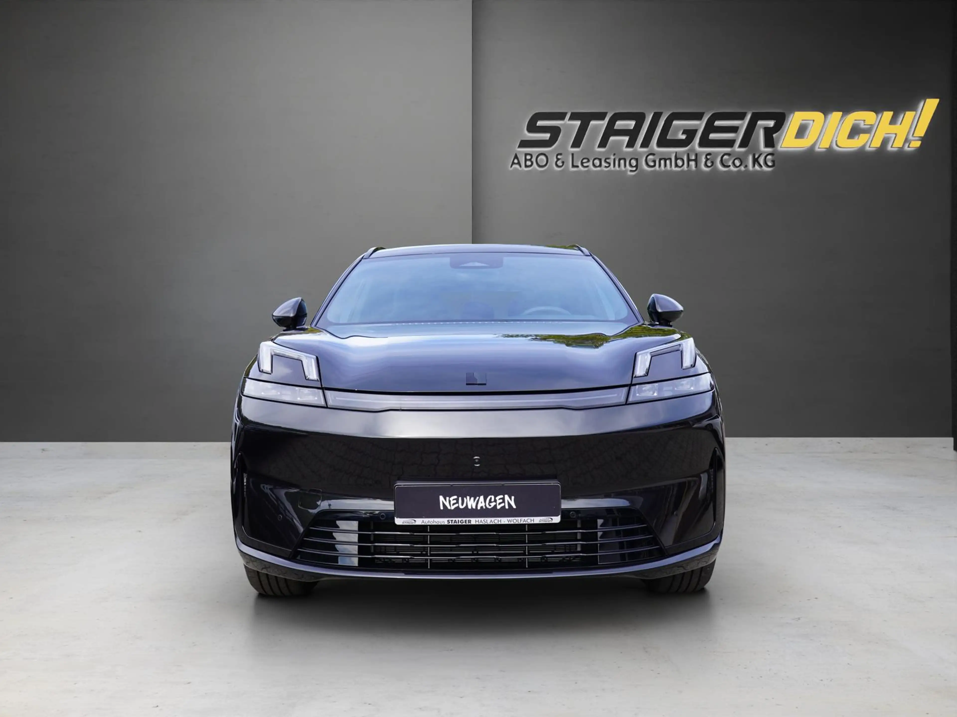 Lynk & Co 08 +ACC+PANO+LED+Plugin Hybrid — photo 2