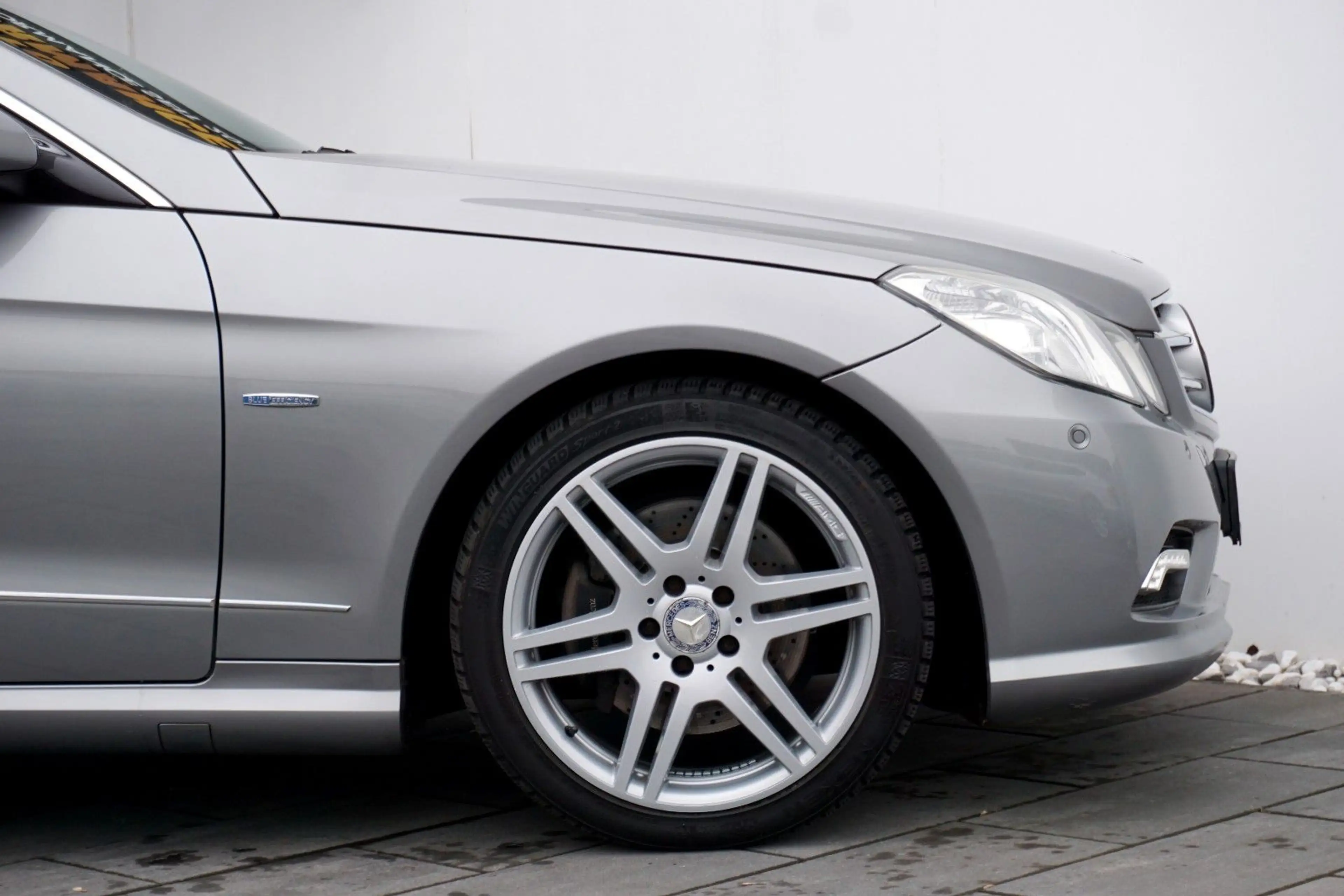 Mercedes-Benz E 350 CGI BE Coupe *3xAMG-Line~PANO~Sitzbel.~2Hd — photo 7