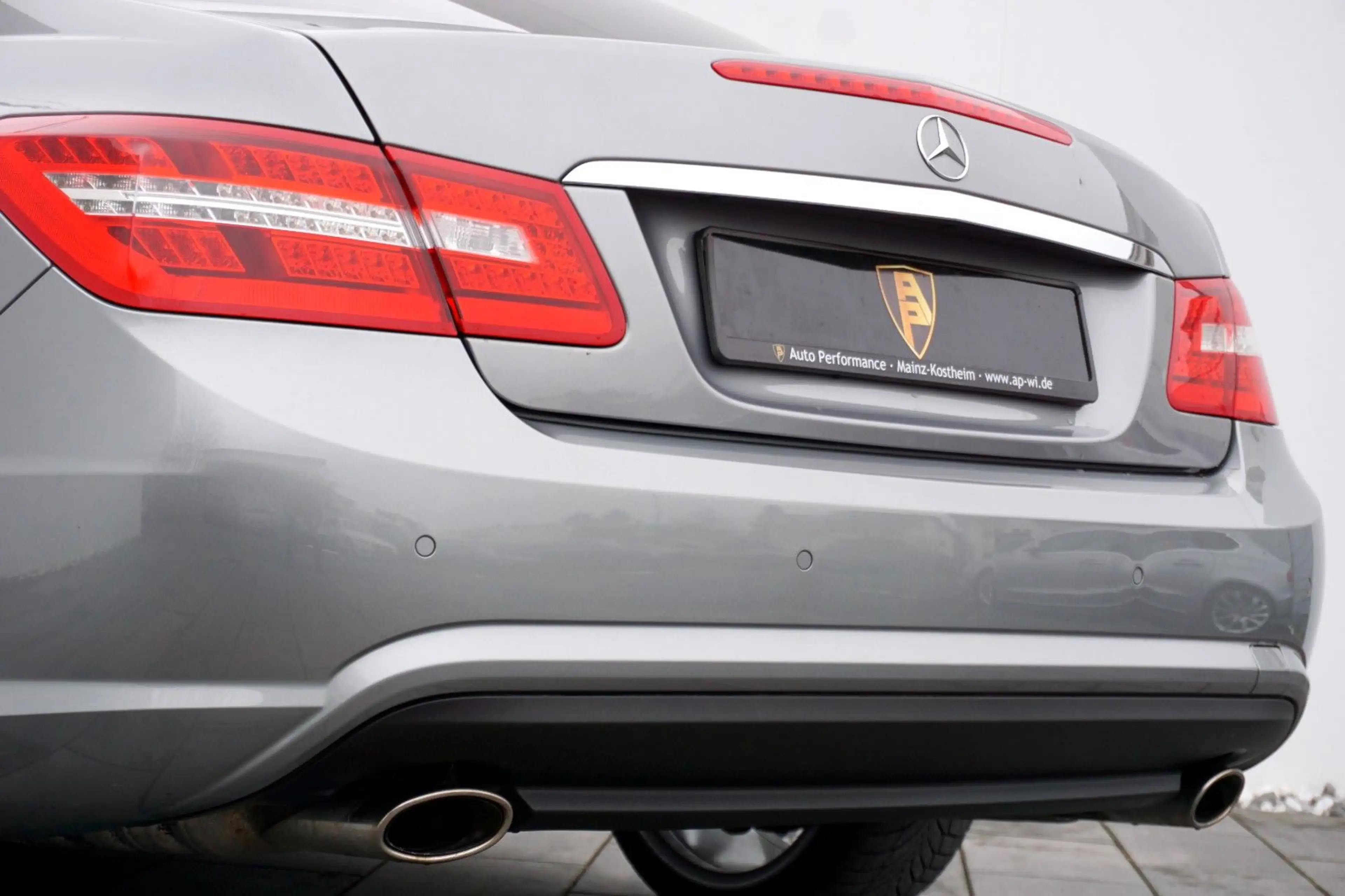 Mercedes-Benz E 350 CGI BE Coupe *3xAMG-Line~PANO~Sitzbel.~2Hd — photo 12