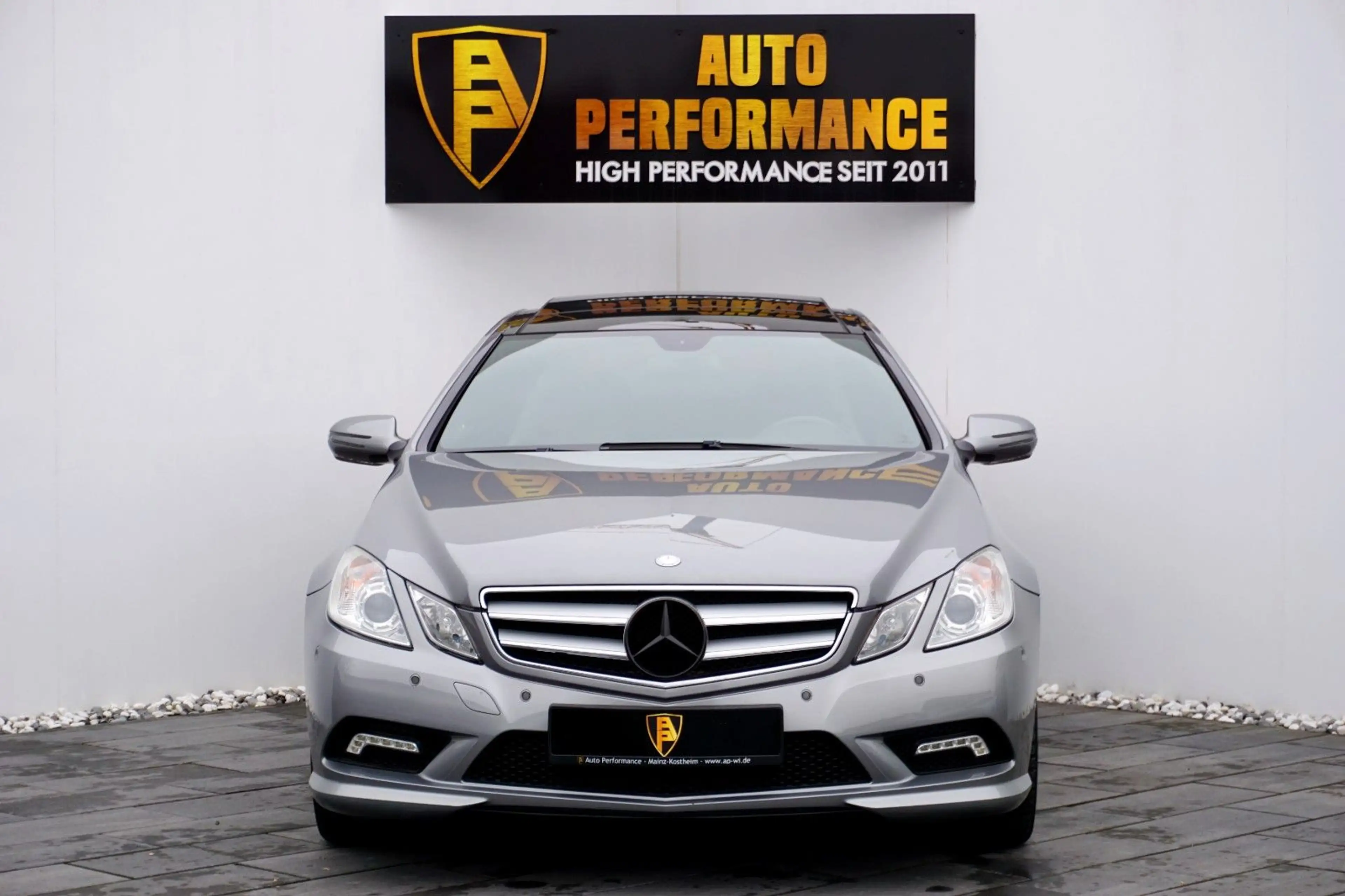 Mercedes-Benz E 350 CGI BE Coupe *3xAMG-Line~PANO~Sitzbel.~2Hd — photo 3