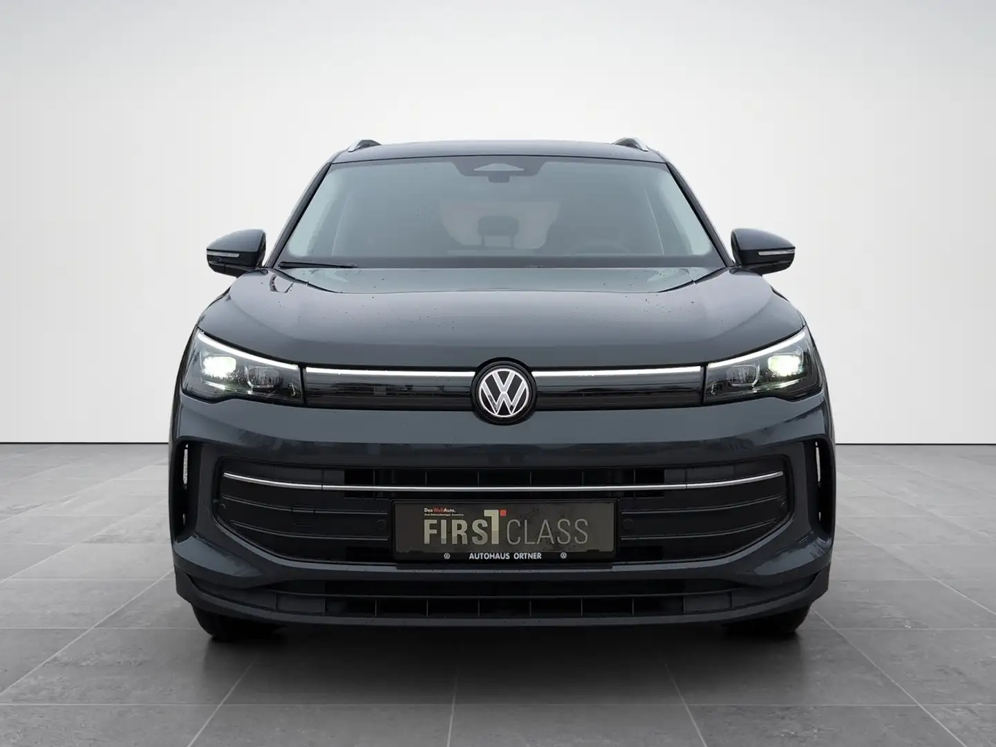 Volkswagen Tiguan Friends eTSI DSG Grau - 2