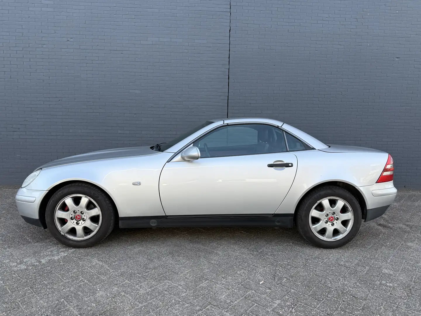 Mercedes-Benz SLK 200 CABRIO /AUTOMAAT /NIEUW APK Grijs - 2