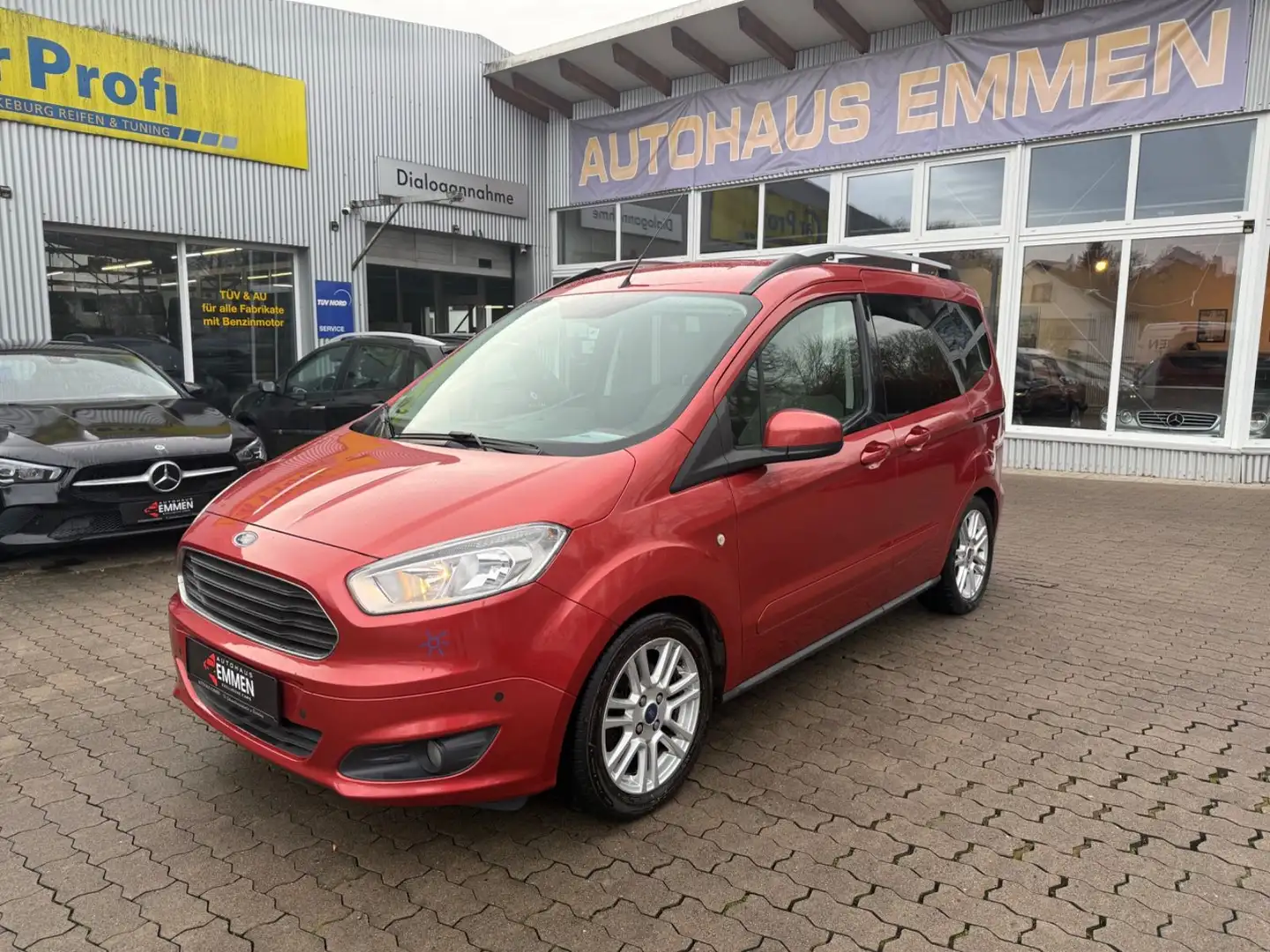 Ford Tourneo Courier Titanium Rot - 2