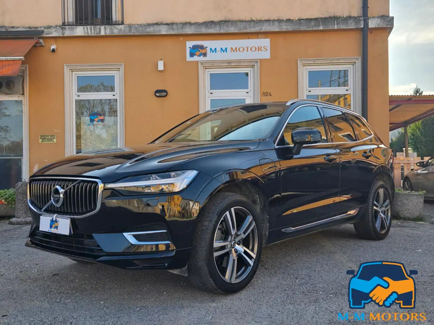 Volvo XC60 T6 Recharge Plug-in Hybrid AWD Inscription Express Schwarz - 1