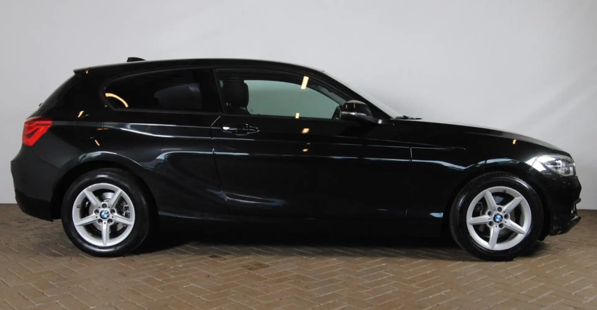 BMW 118 1-serie 118i Executive Noir - 2