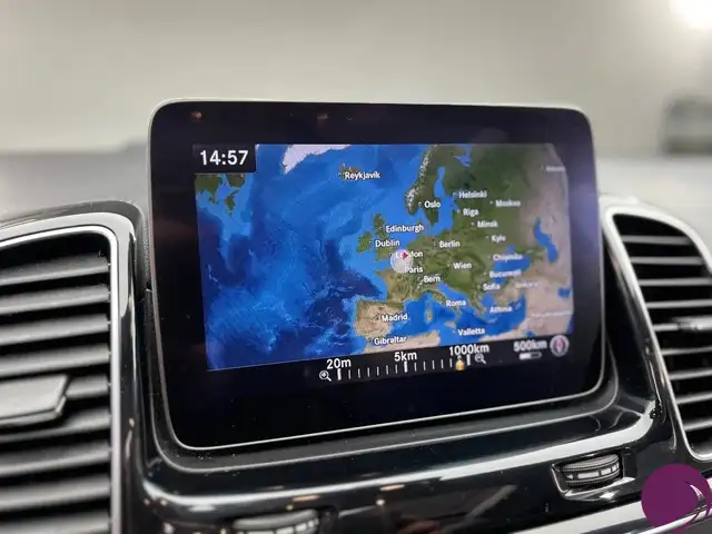 Mercedes-Benz Gle view 13