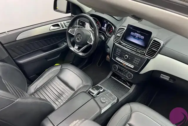 Mercedes-Benz Gle view 10