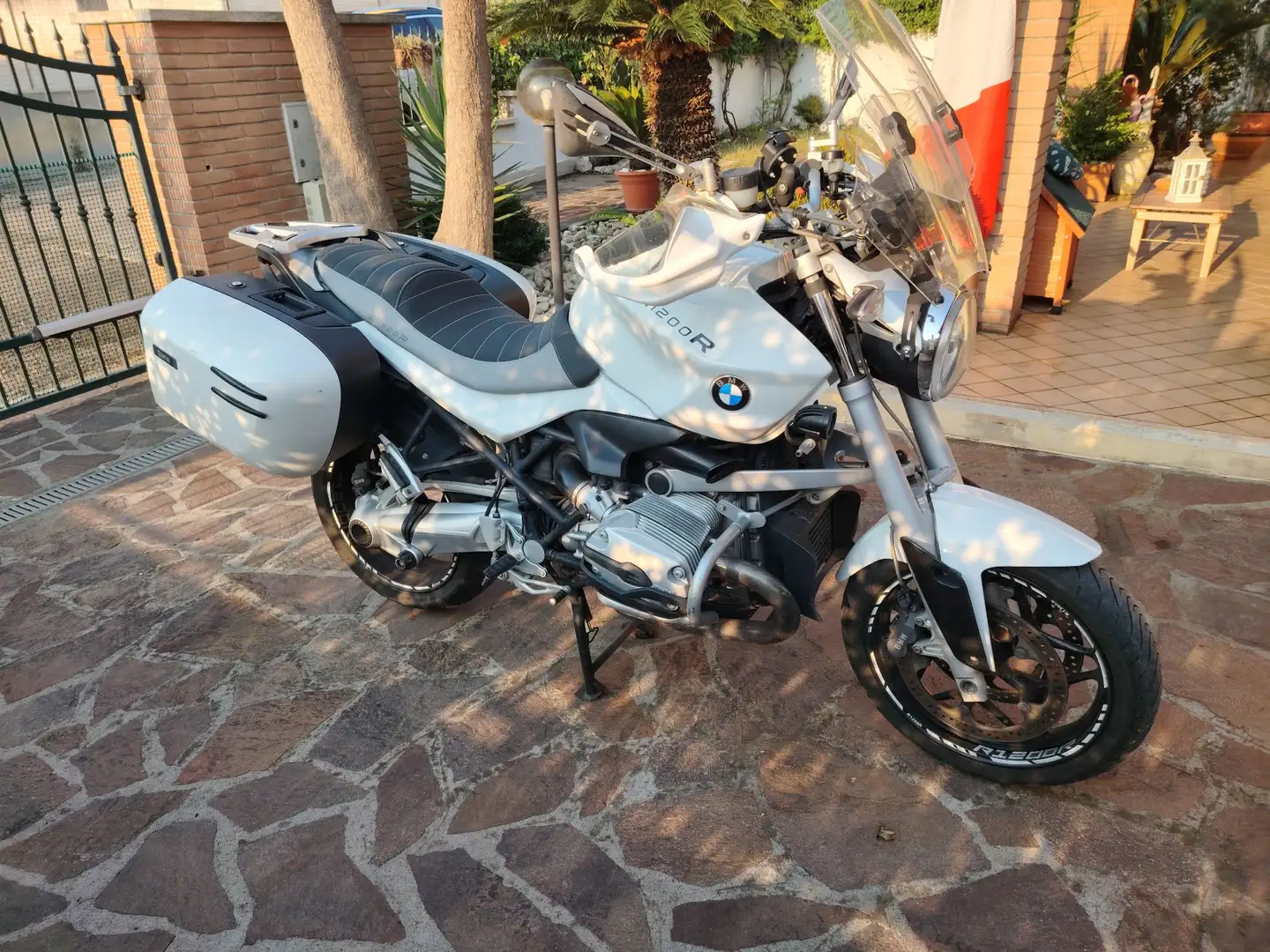 BMW R 1200 R Bianco - 1