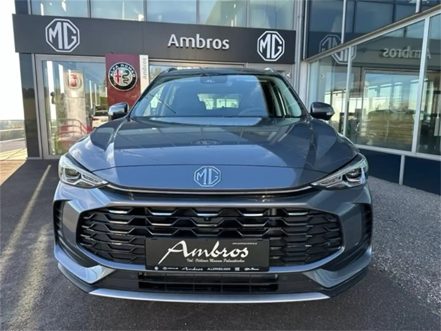 MG ZS HEV+ Luxury - LAGERND - Winterräder Gratis Grau - 2