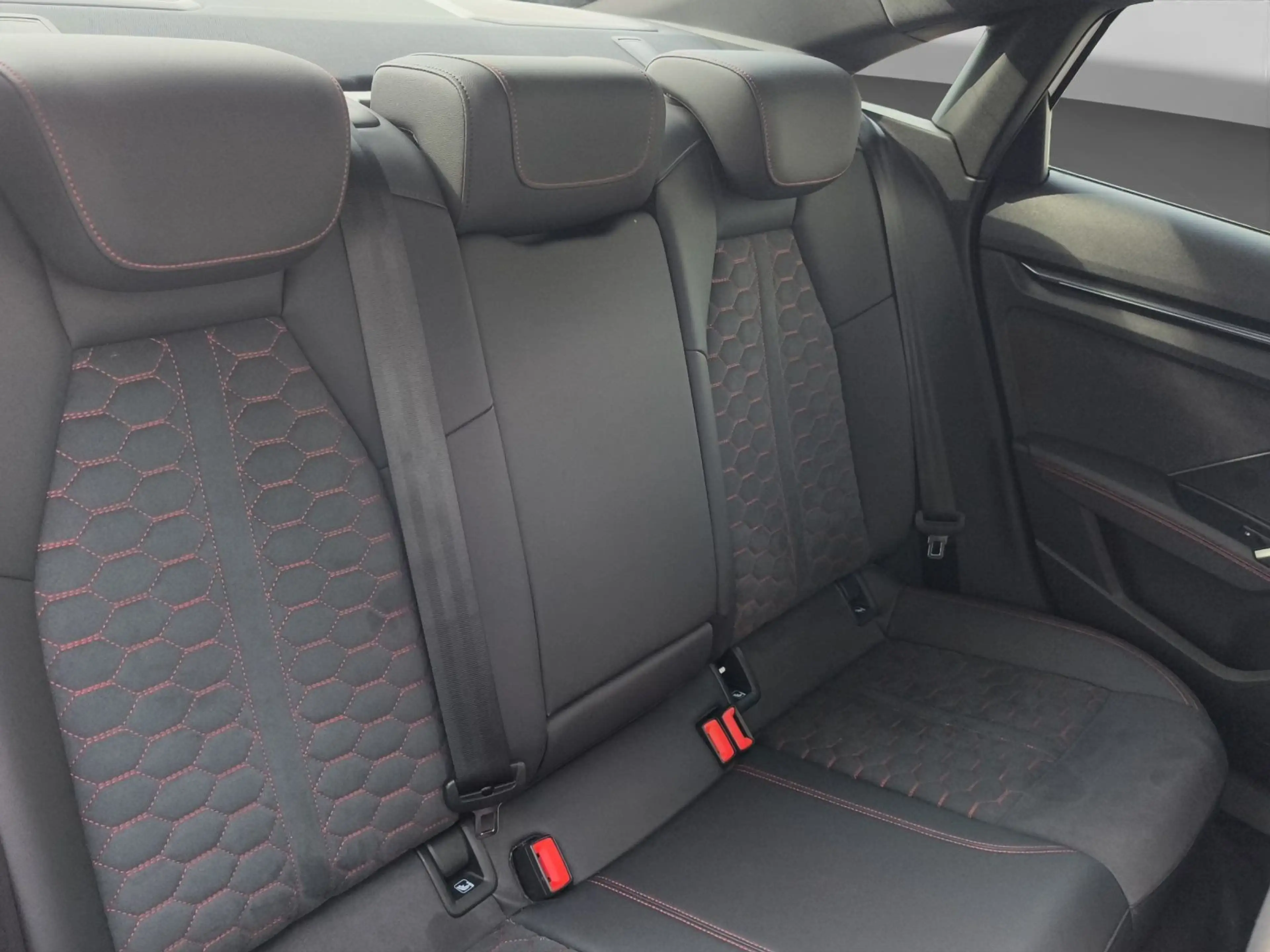 Audi RS3 RS3 Limo TFSI Q PANO RS-SCHALENSITZE SONOS — photo 6