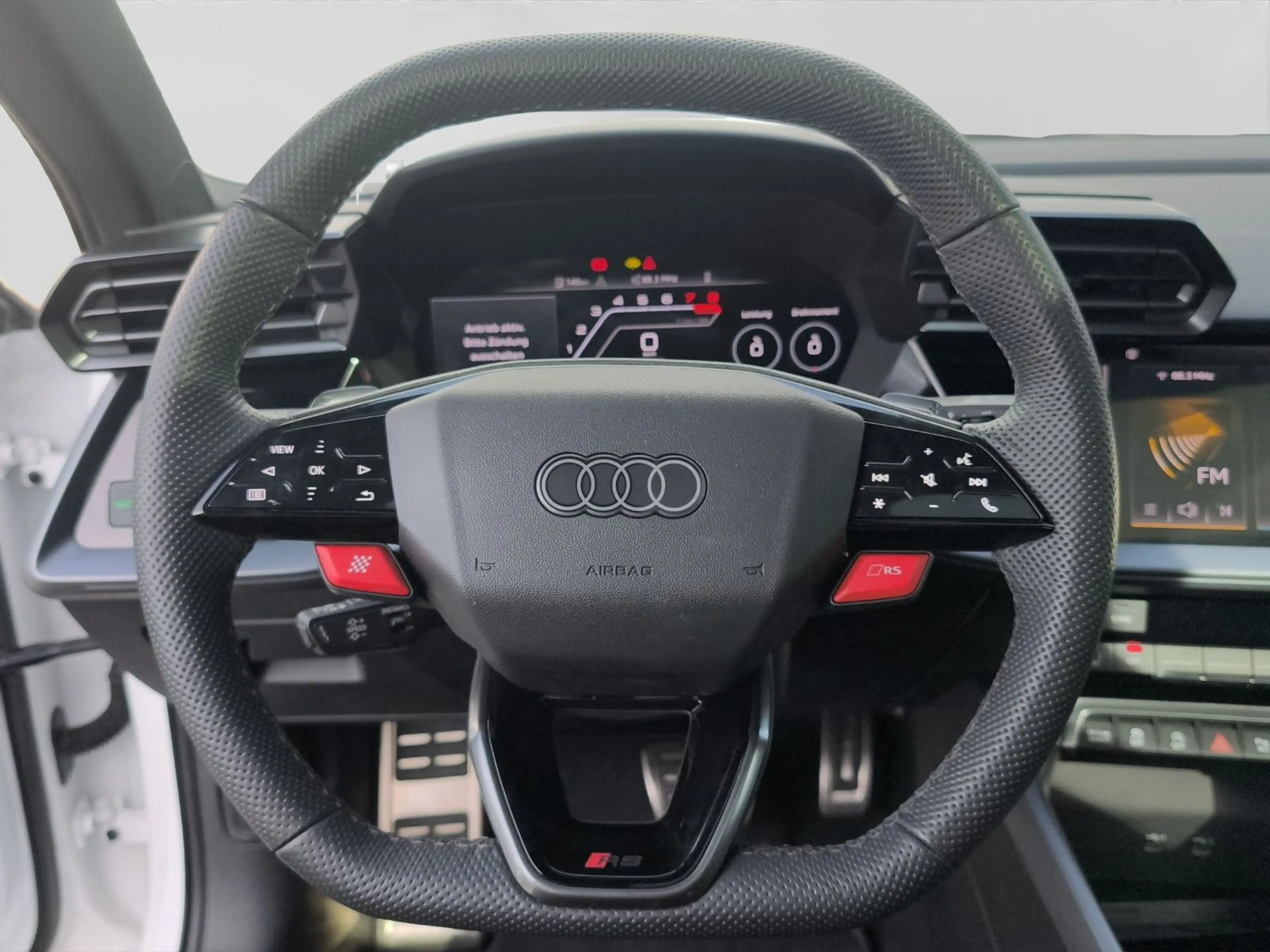 Audi RS3 RS3 Limo TFSI Q PANO RS-SCHALENSITZE SONOS — photo 9