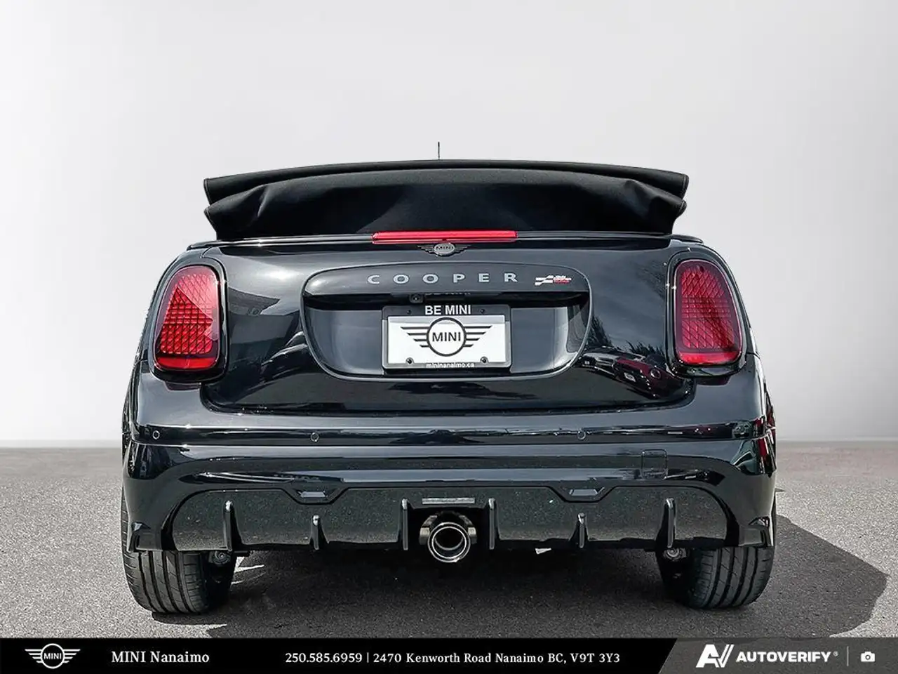 MINI Convertible снимка MINI Convertible
