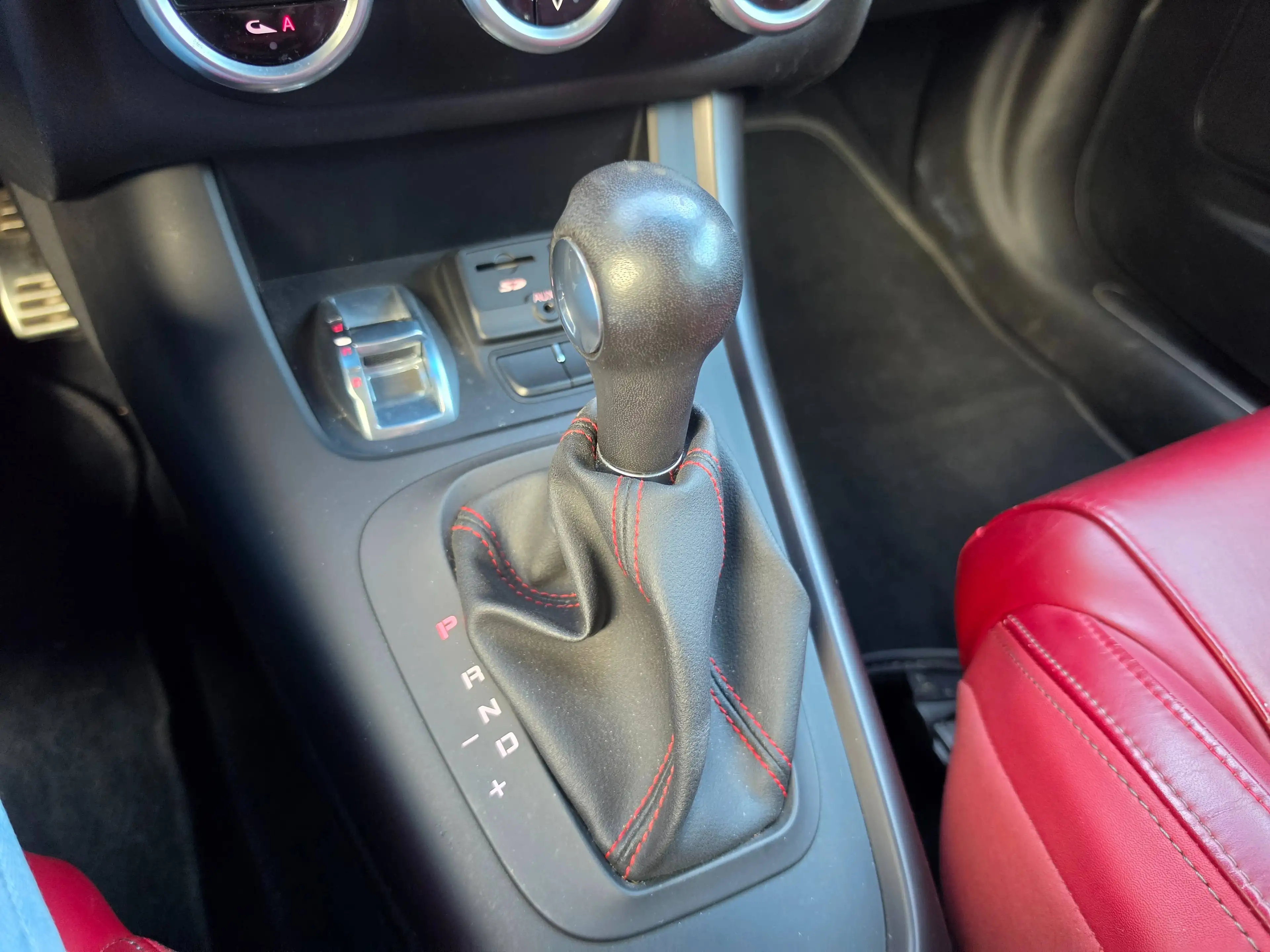 Alfa Romeo Giulietta Giulietta 1.6 JTDm*Automatique*NAVI*CUIR*CRUISE*EU6b*TVAC — photo 11