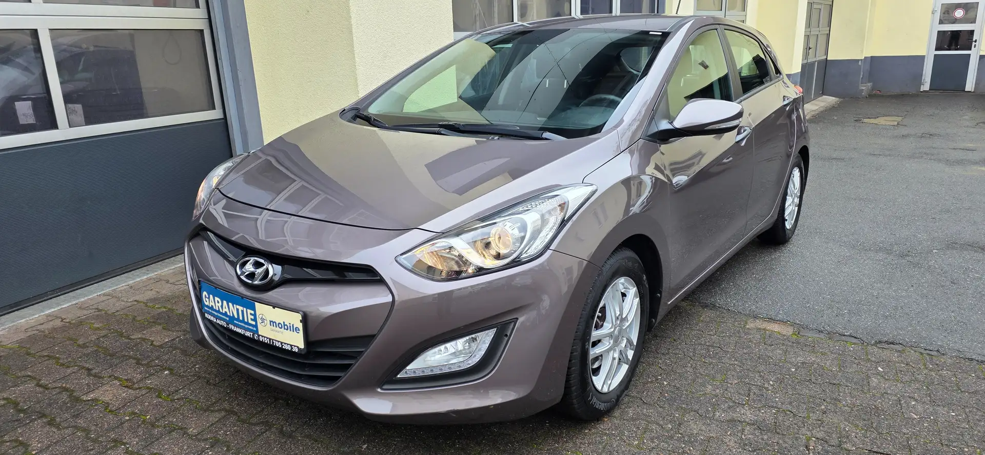 Hyundai i30 Classic* 1 Hand*Kamera* Navi* Garantie Brun - 1