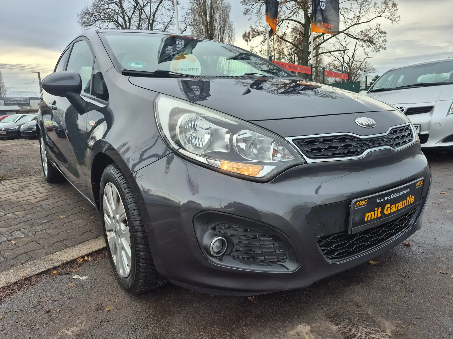 Kia Rio FIFA World Cup Edition Navi R. Camara Garantie Gris - 1