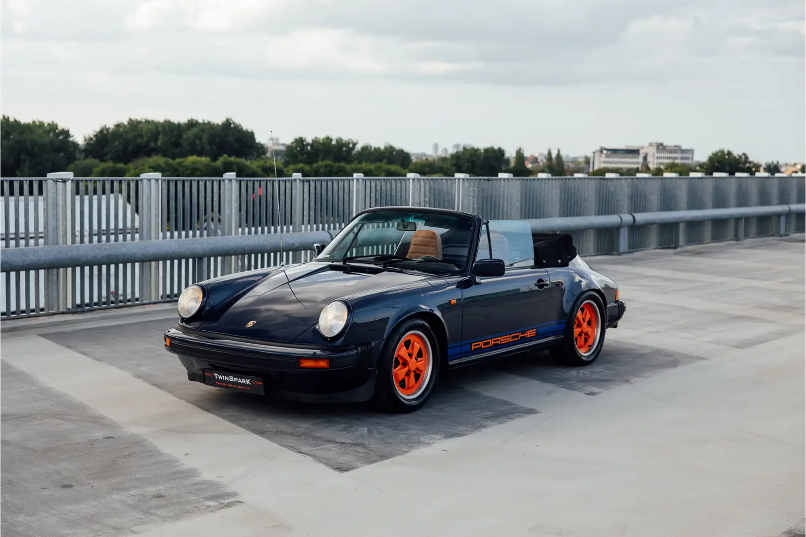Porsche 911 Cabrio 3.0 SC Noir - 1