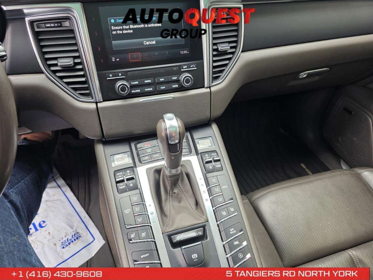 2017 Porsche Macan Base thumb 15