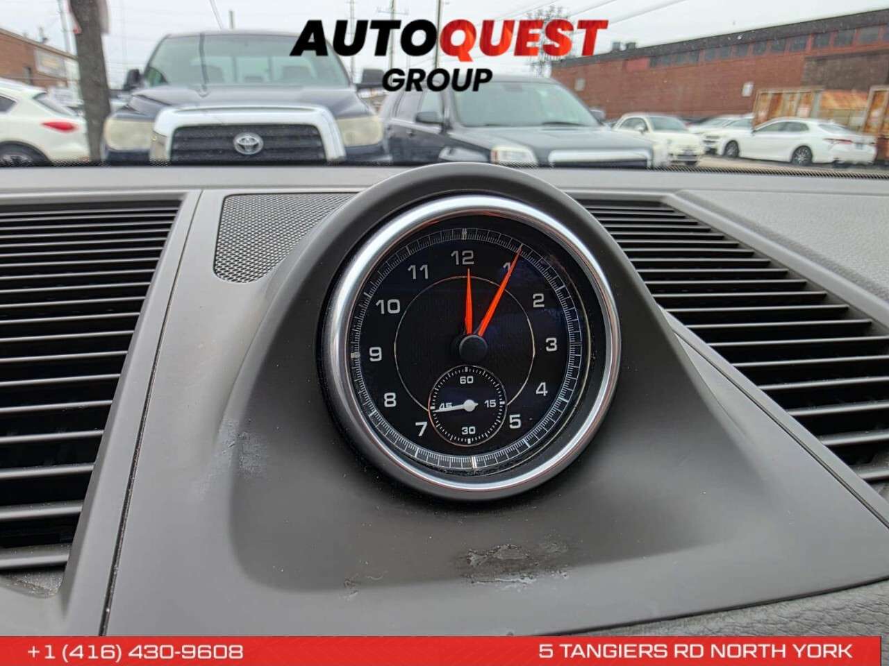 2017 Porsche Macan Base thumb 16