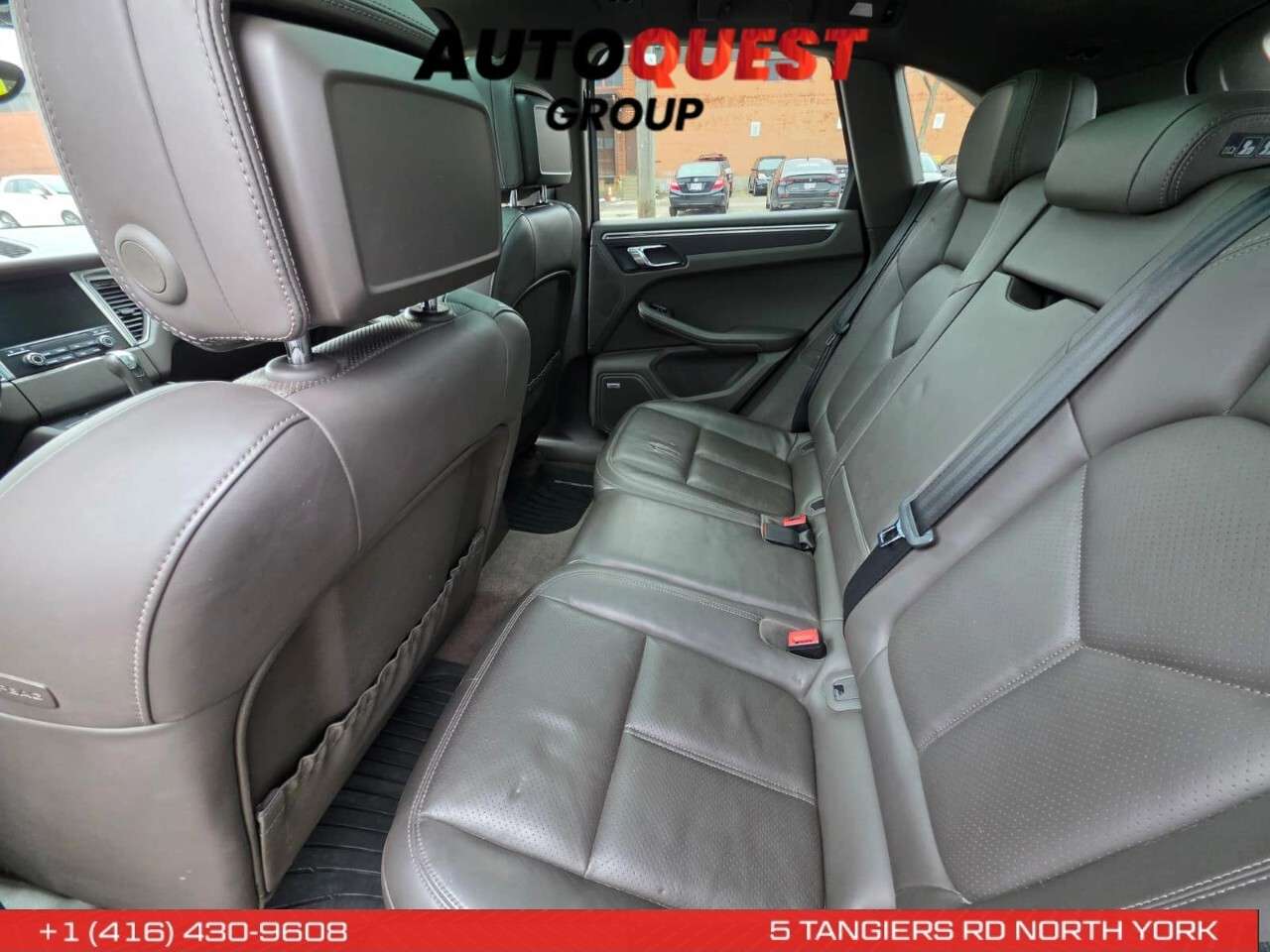 2017 Porsche Macan Base thumb 18