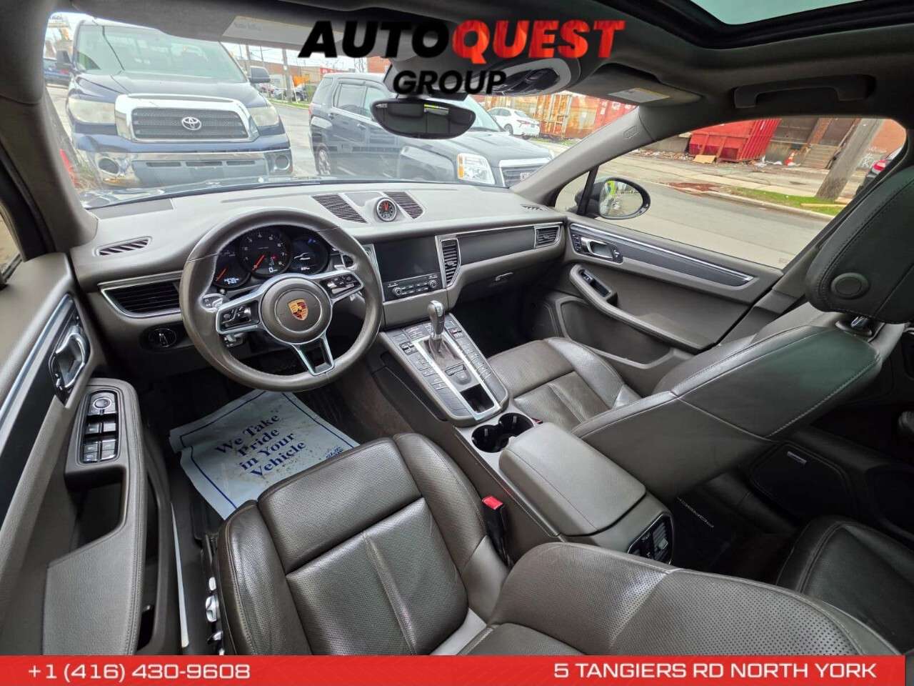 2017 Porsche Macan Base thumb 10