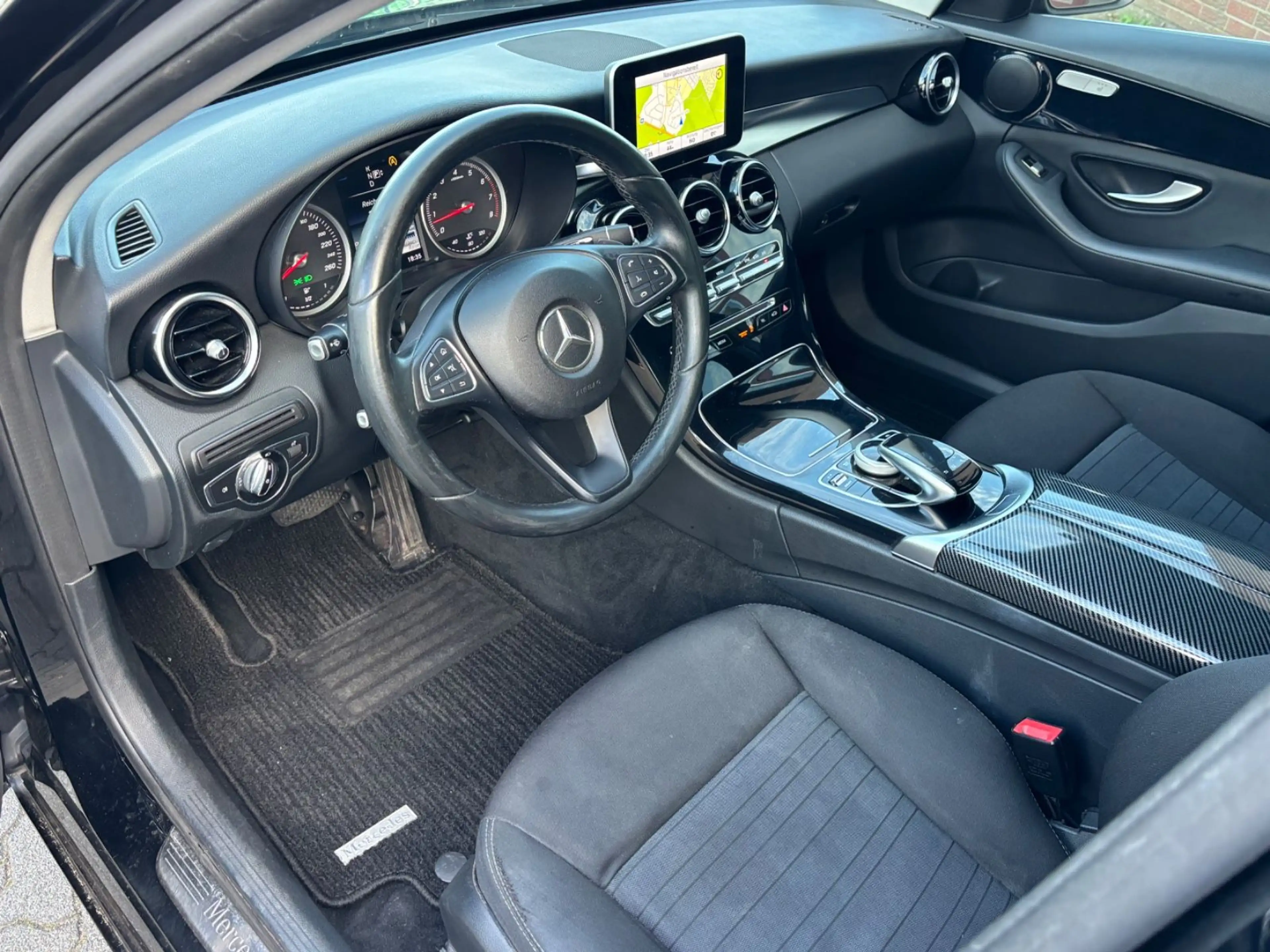 Mercedes-Benz C 180 C Limousine NAVI TEMP SHZ GARANTIE — photo 10