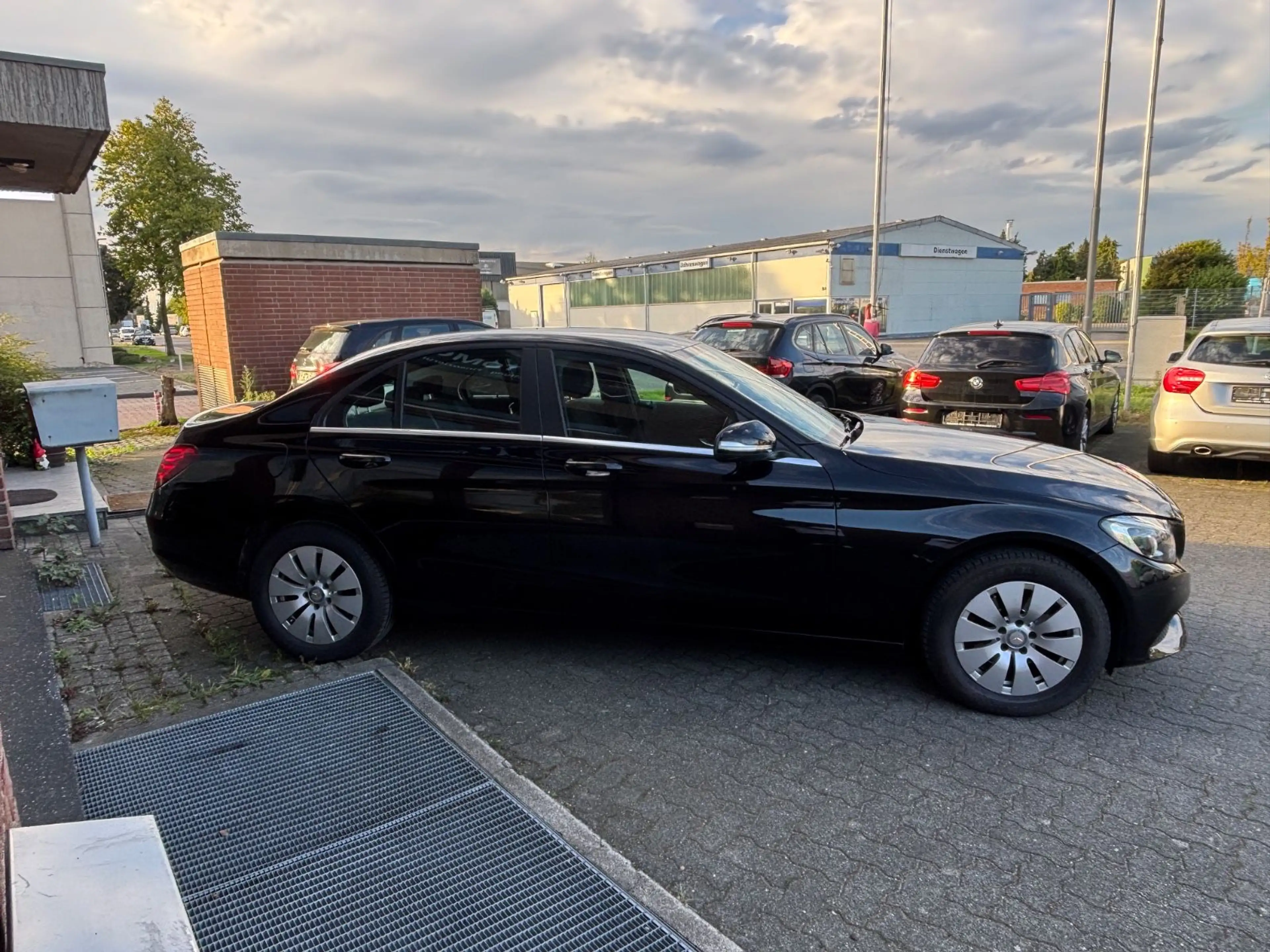 Mercedes-Benz C 180 C Limousine NAVI TEMP SHZ GARANTIE — photo 4