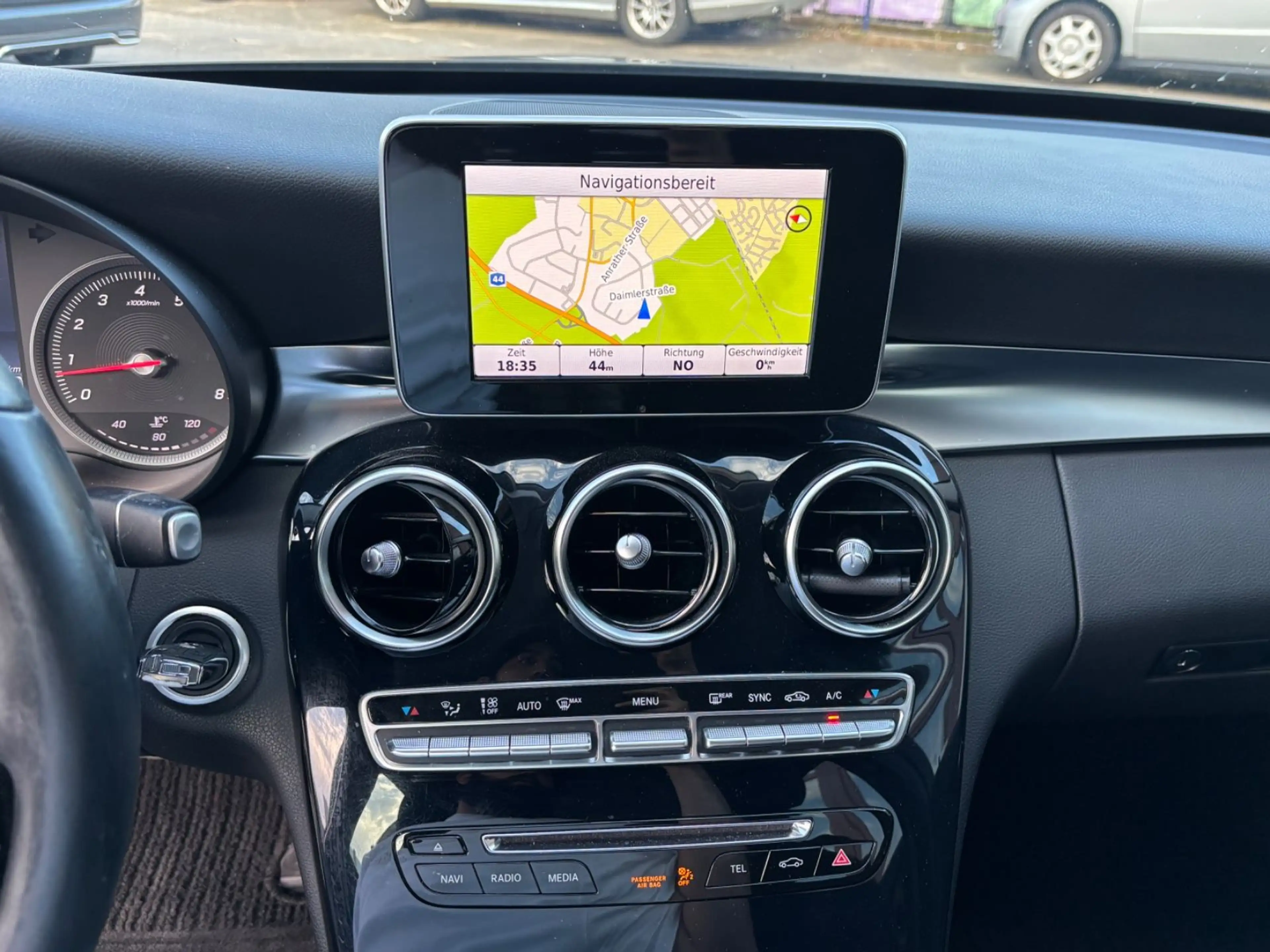 Mercedes-Benz C 180 C Limousine NAVI TEMP SHZ GARANTIE — photo 12