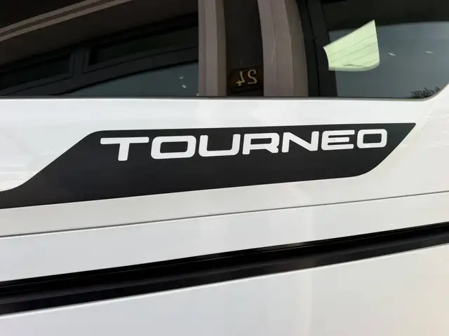 Ford Tourneo Custom view 6