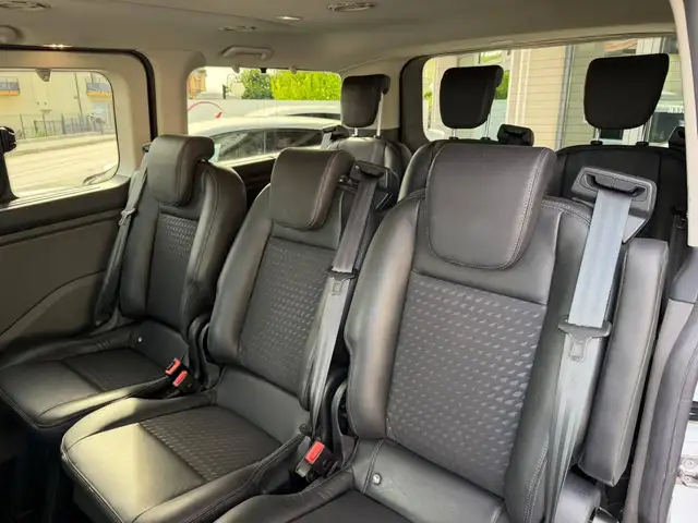 Ford Tourneo Custom view 14