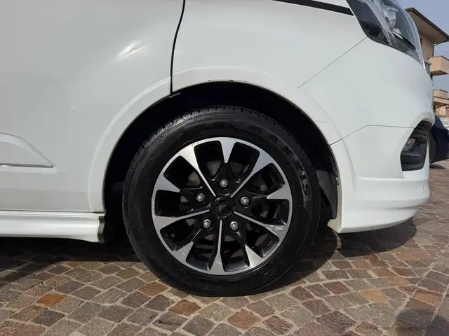 Ford Tourneo Custom view 7