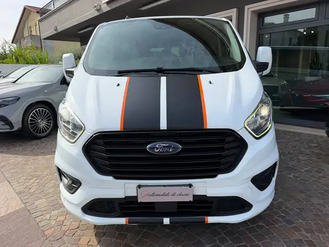 Ford Tourneo Custom view 2