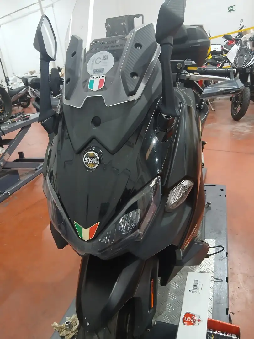 SYM Maxsym TL suporte movil con usb boul - 1