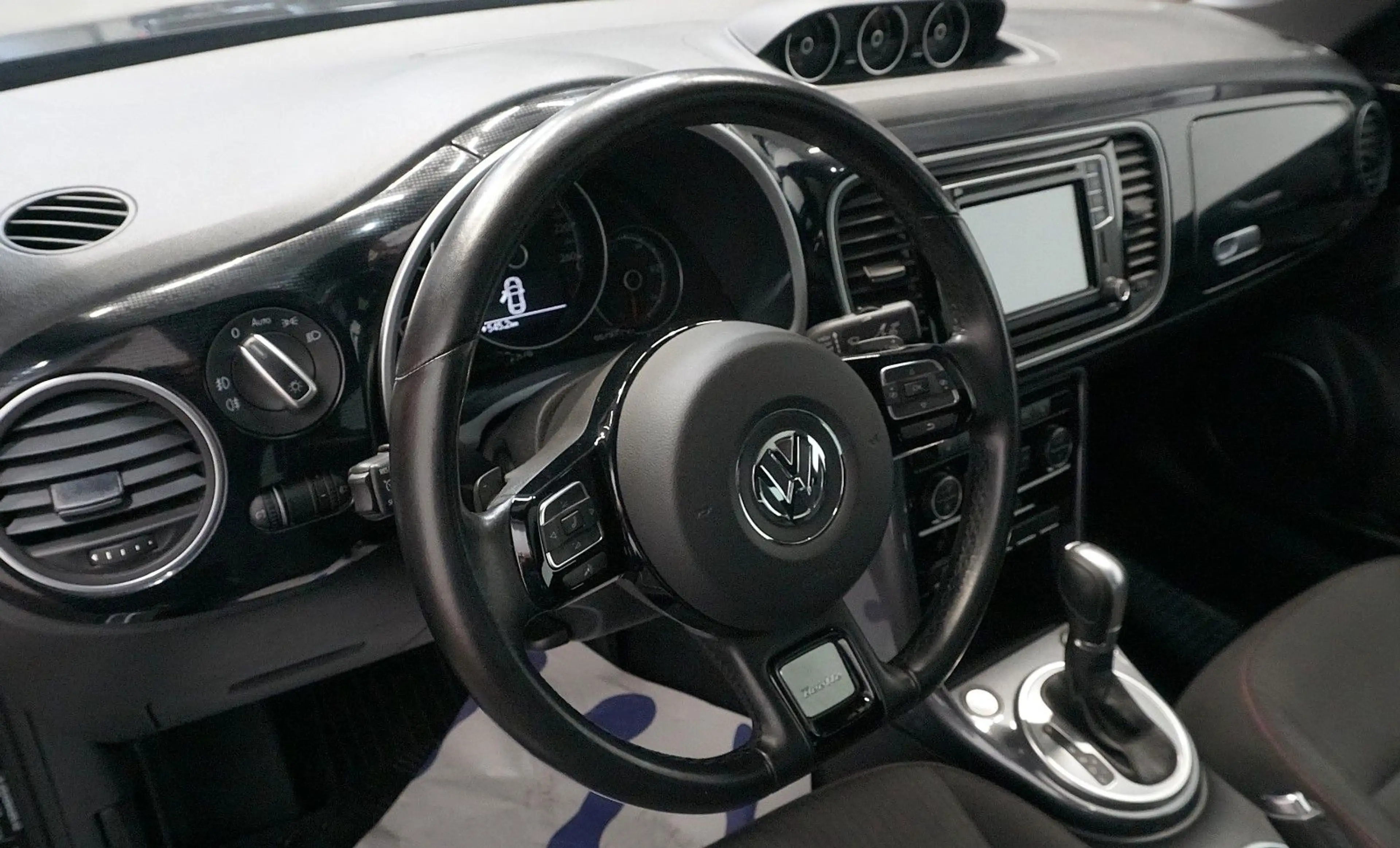 Volkswagen Beetle Sound 2.0 TDI*PANO*RFK*APP*GEPFLEGT* — photo 13