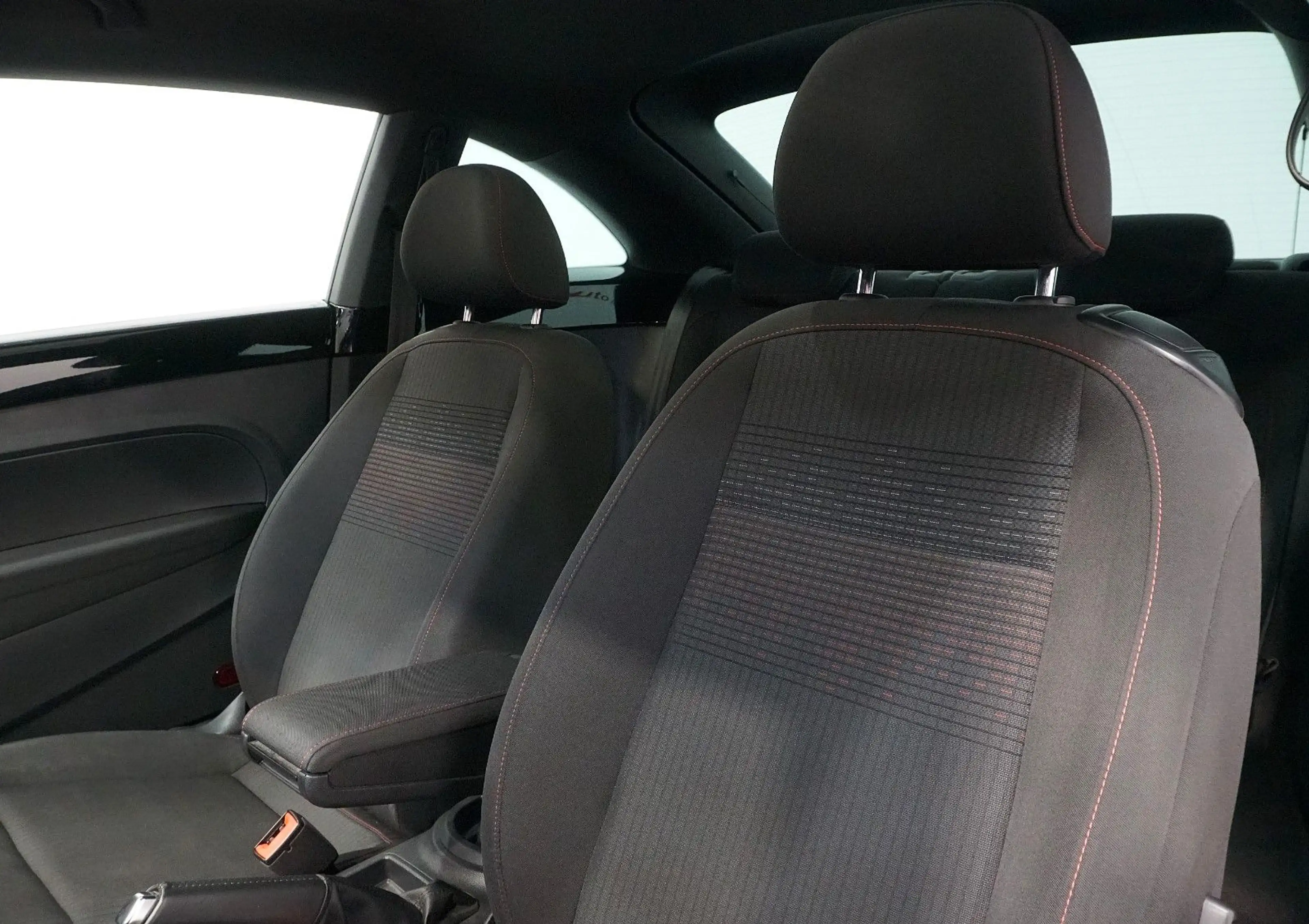 Volkswagen Beetle Sound 2.0 TDI*PANO*RFK*APP*GEPFLEGT* — photo 12