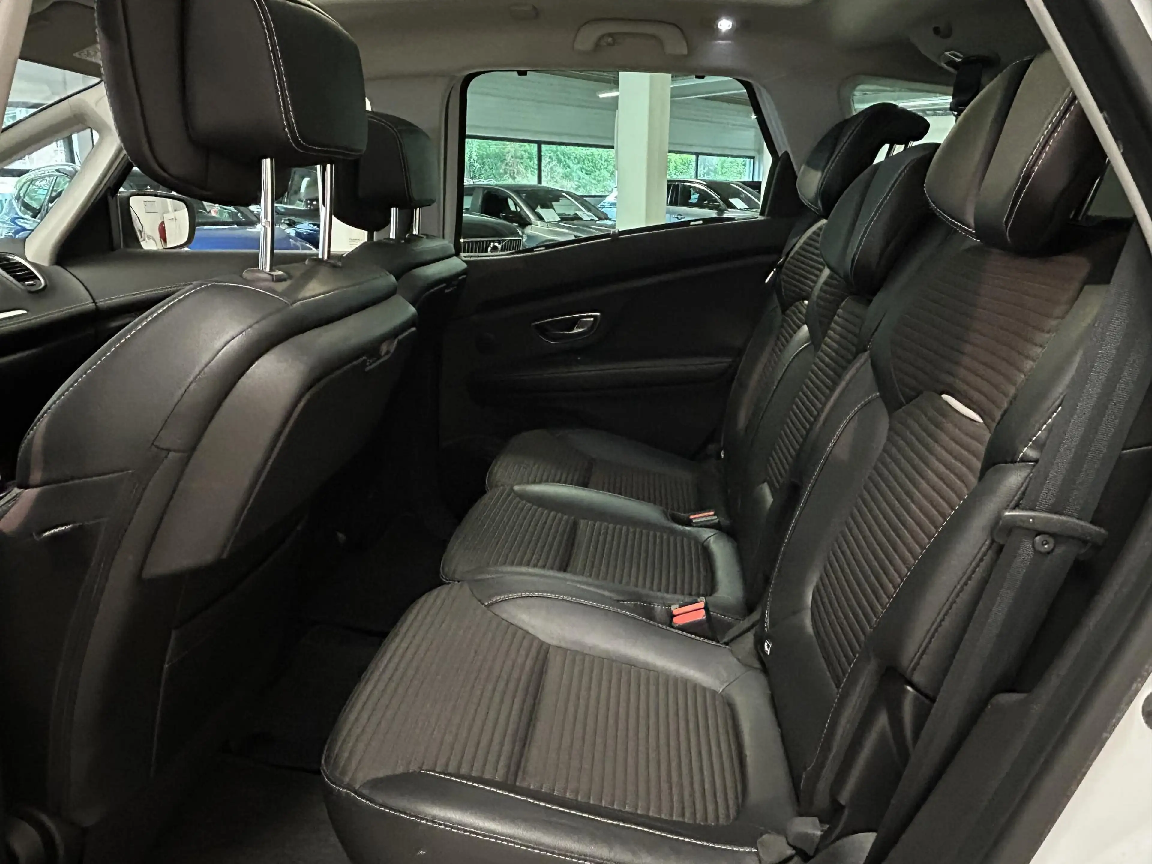 Renault Scenic 1.2 TCe Bose | Panoramadak | Parkeersensoren | BOS — photo 8