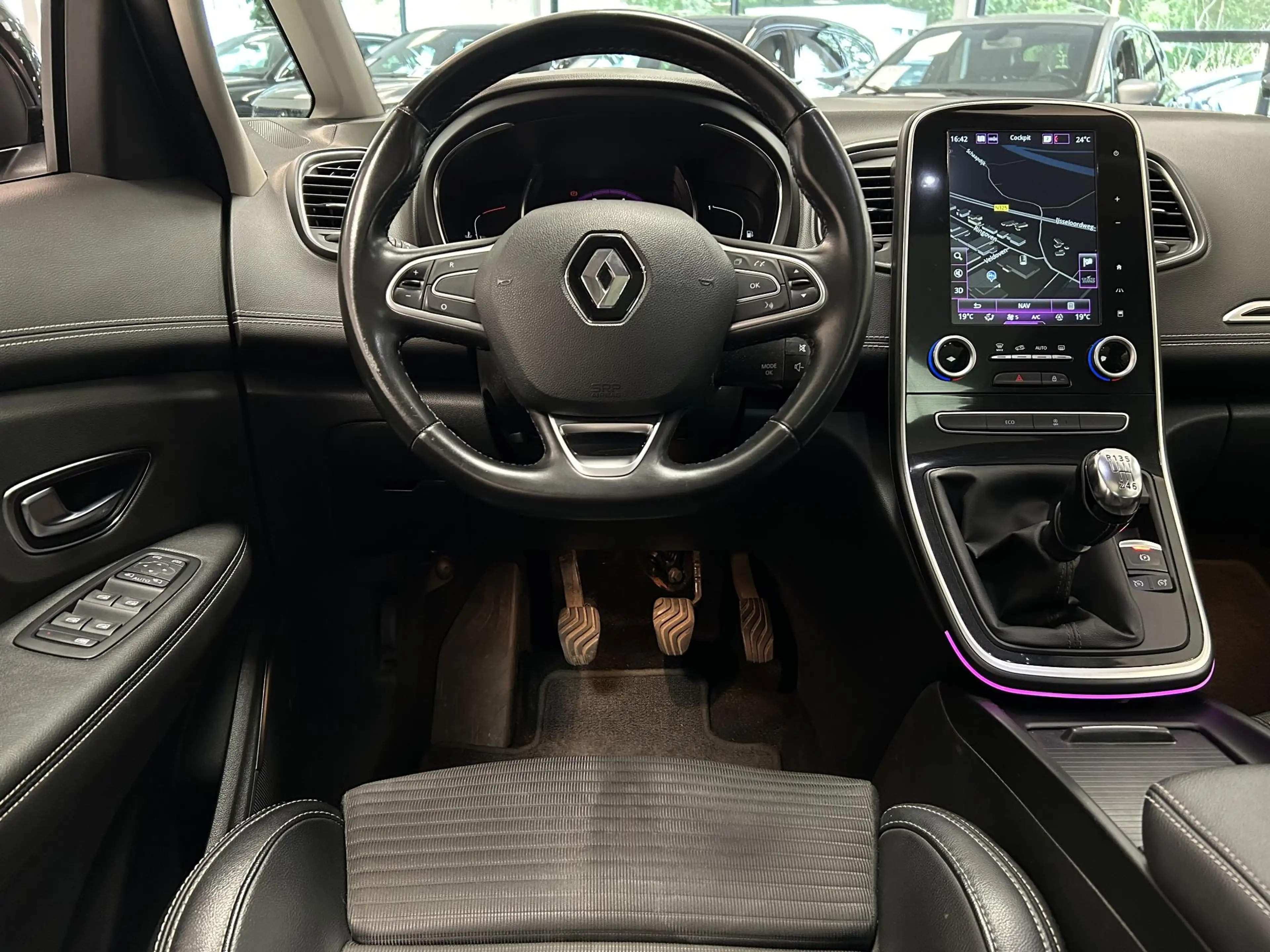 Renault Scenic 1.2 TCe Bose | Panoramadak | Parkeersensoren | BOS — photo 10