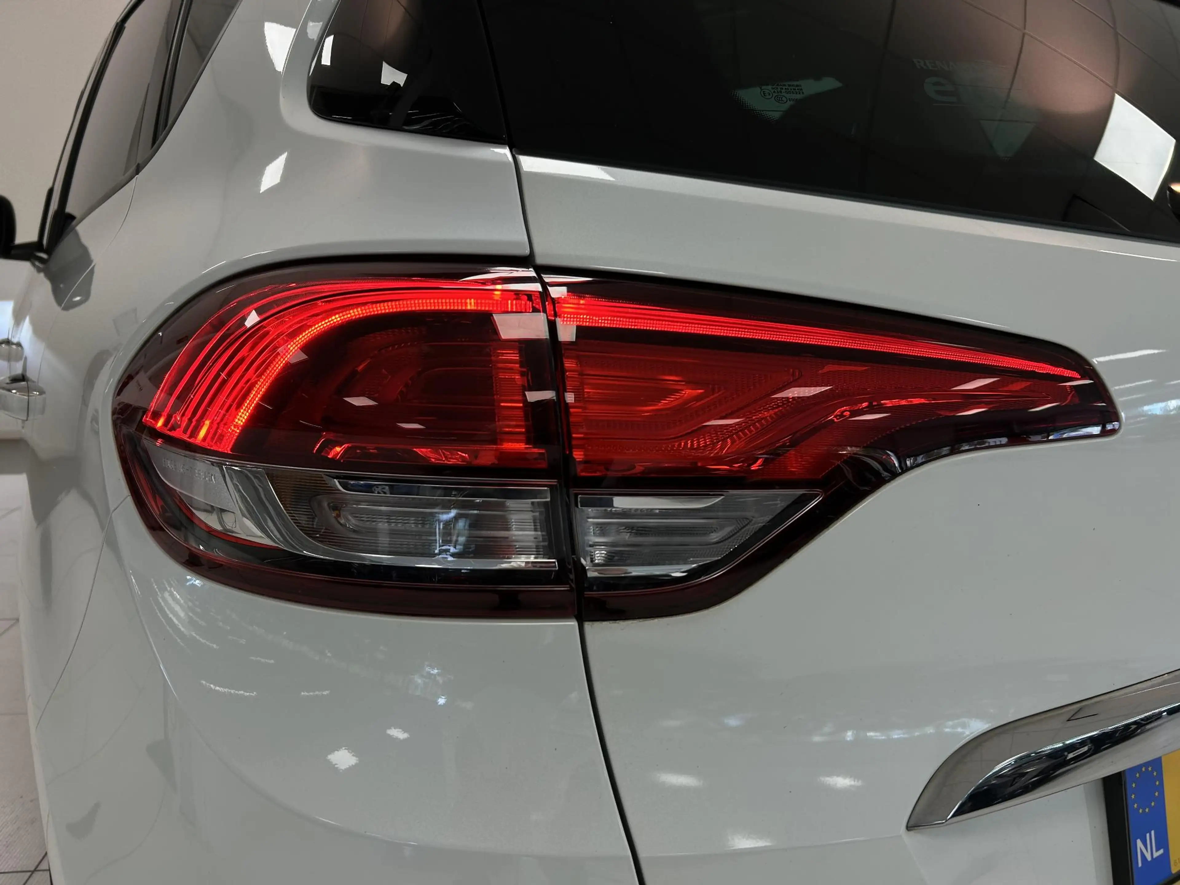 Renault Scenic 1.2 TCe Bose | Panoramadak | Parkeersensoren | BOS — photo 15