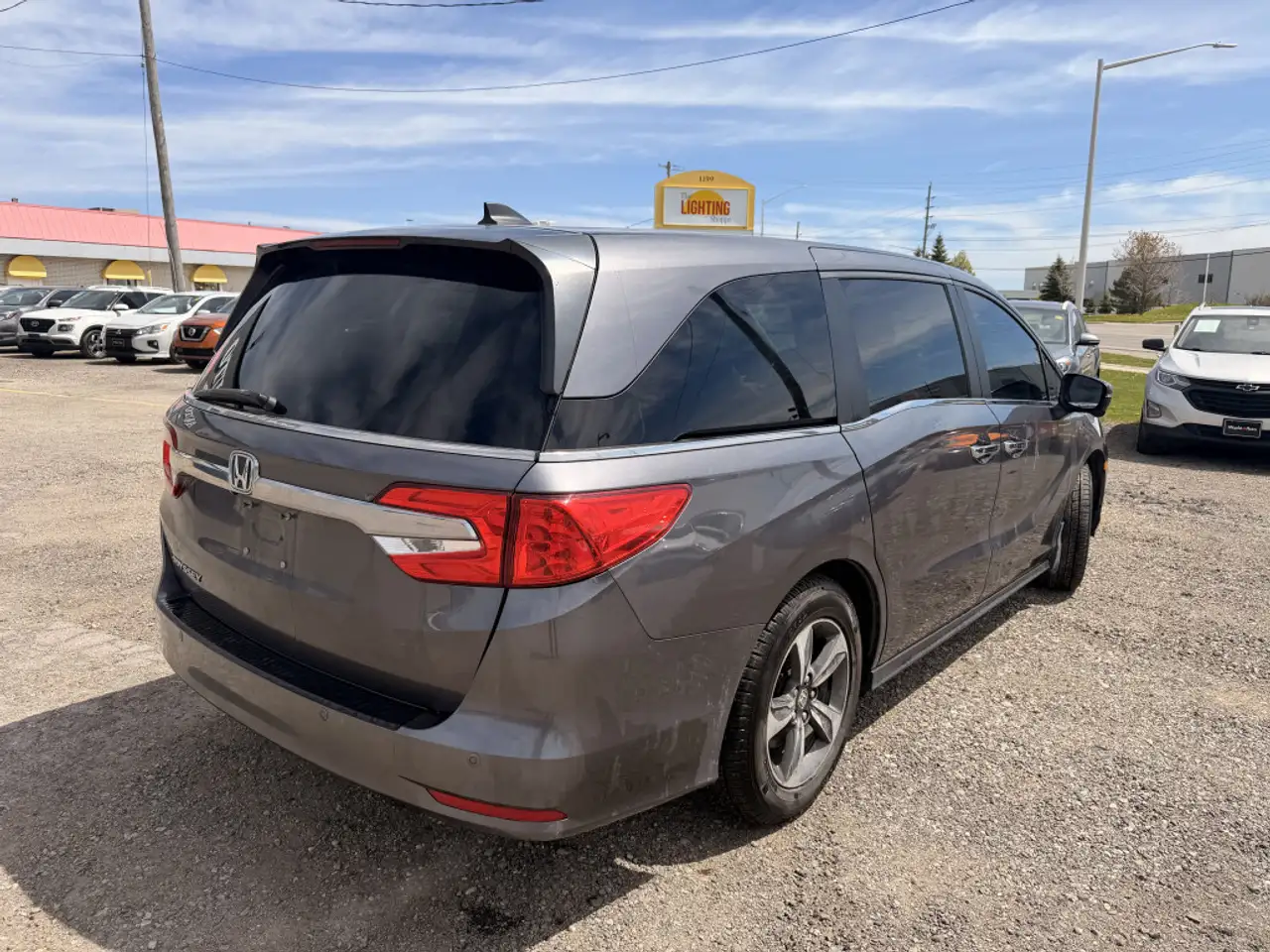 Honda Odyssey снимка Honda Odyssey