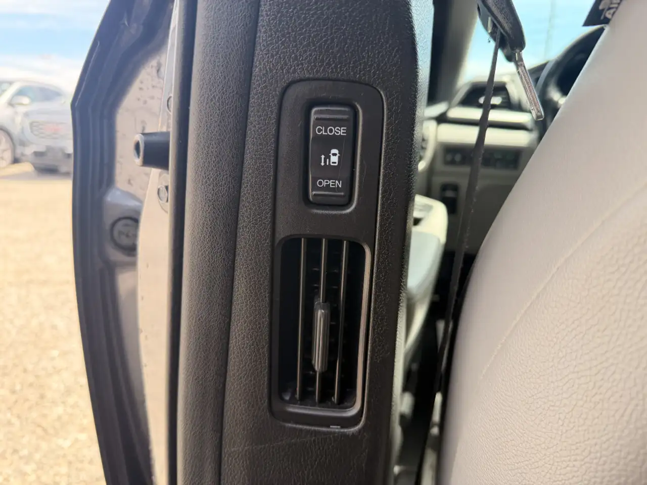 Honda Odyssey снимка Honda Odyssey